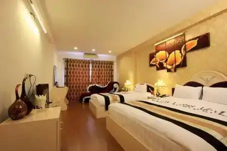 Splendid Star Boutique - 75