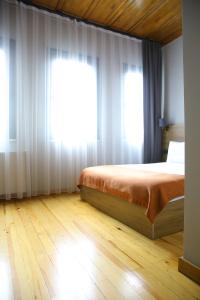 Roco Beyoglu - 104