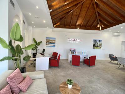 Ramada & Suites by Wyndham Costa del Sol Fuengirola - 7