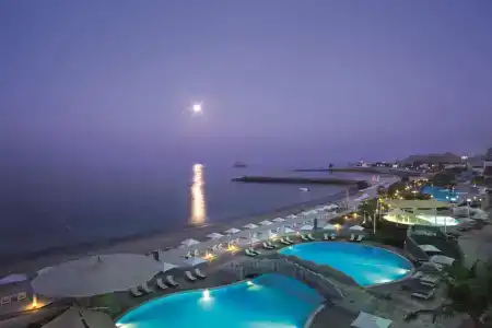Radisson Blu Resort, Fujairah - 12