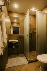 Room12 - 33