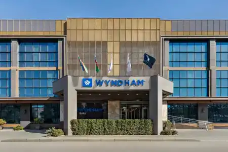 Wyndham - 17