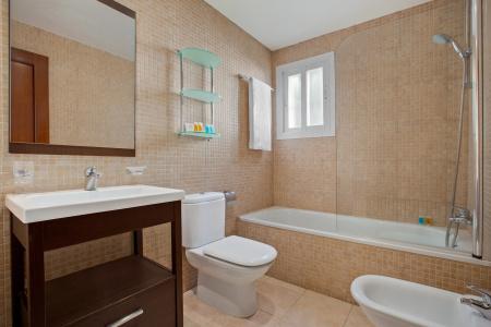Ramada & Suites by Wyndham Costa del Sol Fuengirola - 138