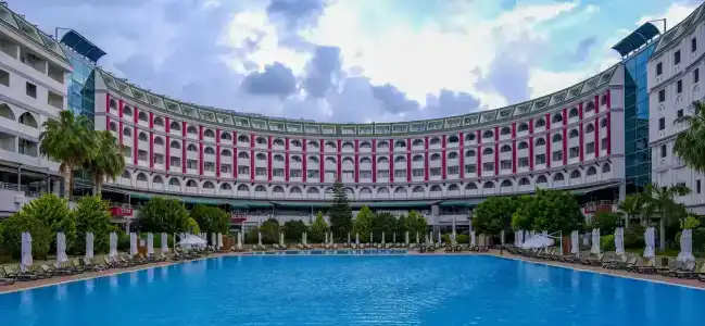 Bayar Family Resort Spa - 3