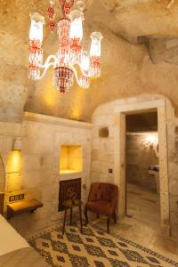 Solo Cave Suites - 84