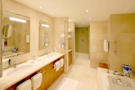 Canary Riverside Plaza - 12
