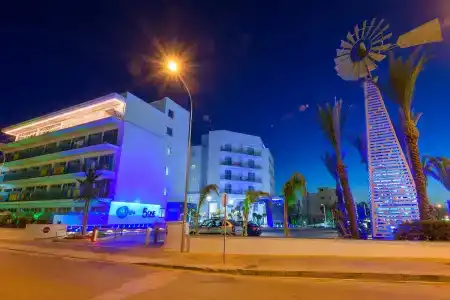 Tasia Maris Beach - Adults Only - 1