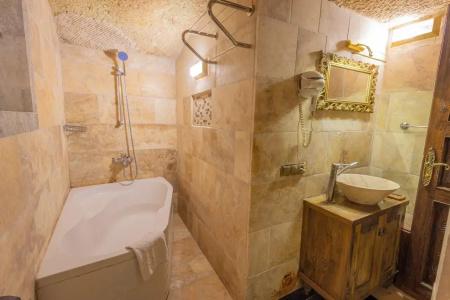 Royal Cave - 28