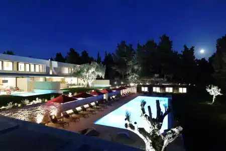 Amantes Villas and Suites - 40