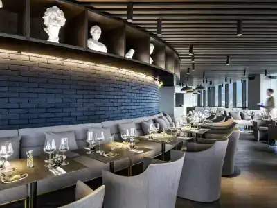 Pullman Tbilisi Axis Towers - 11