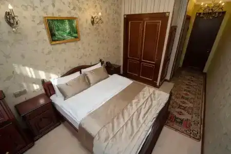 Royal Antique - 60