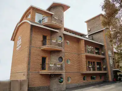 Bayil Breeze & Restaurant - 0