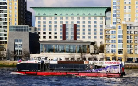 Canary Riverside Plaza - 42