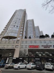 Двухкомнатная просторная квартира в центре города - 37