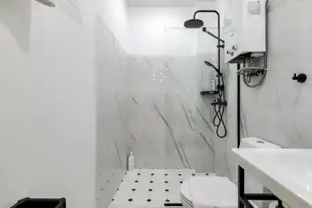 на главной ресторанной улице - 17