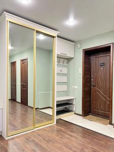 2 комнаты, ТЦ Круиз, район Кальное, Северная Окружная, с балконом - 1