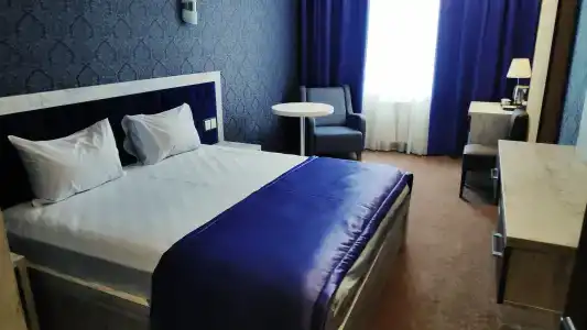 Royal Sapphire - 76