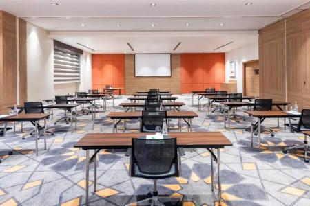 Holiday Inn - The Business Park, An Ihg - 24