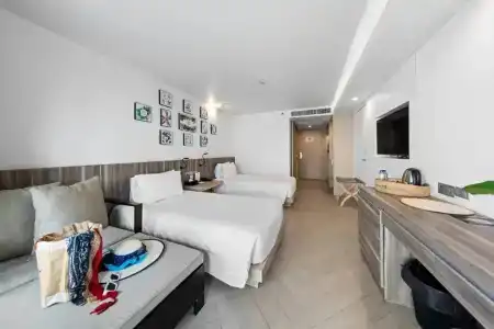 Golden Tulip Pattaya Beach Resort - 3