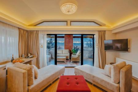 Seventeen Rooms - 41