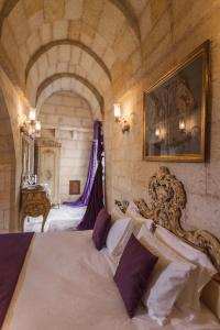 Solo Cave Suites - 141