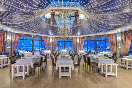 Merit Crystal Cove Casino & Spa - 14
