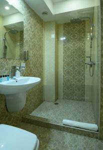 Royal Plaza - 124