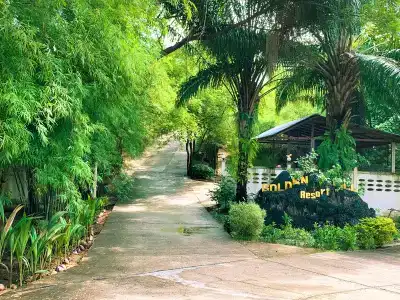 Golden Hill Resort - 4