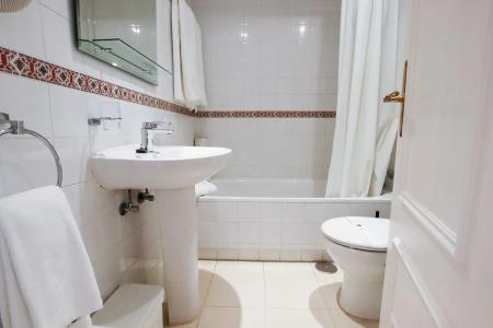 Ramada & Suites by Wyndham Costa del Sol Fuengirola - 180
