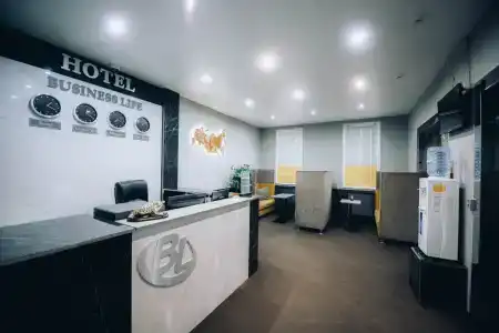 Business Life - 4
