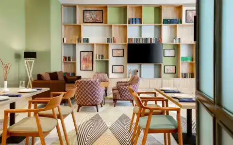 Hilton Garden Inn - 37