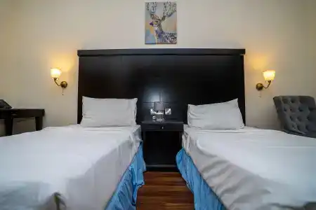 Royal Prestige - 4