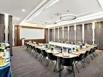 Centre Point Sukhumvit 10 - 48