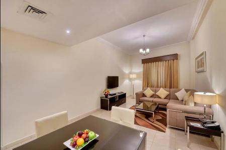 Pearl Marina Apartment - 11