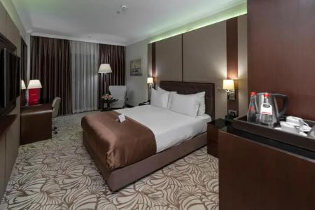 Ramada & Suites by Wyndham Istanbul Merter - 5