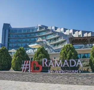 Ramada by Wyndham Baku - 3