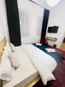 Opera Rooms & - 0