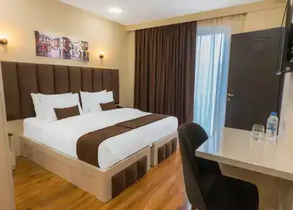 Residence Plaza - 92