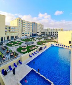 The Plaza & Resort - 41