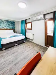 istiklal dora - 32
