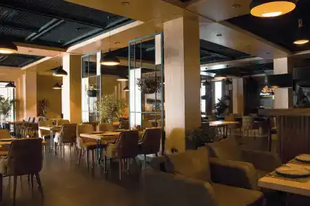 Wyndham Garden - 10