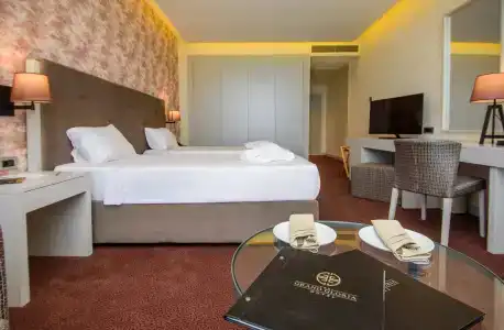 The Grand Gloria - 46