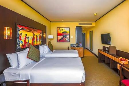 Ramada By Wyndham - 16