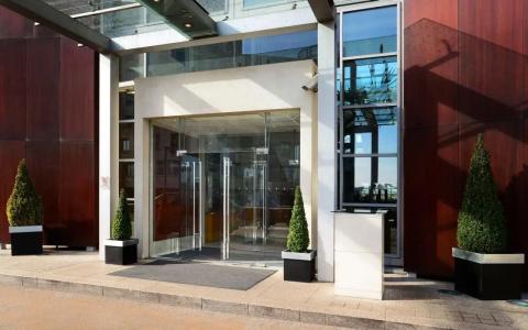 Canary Riverside Plaza - 3