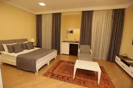 Ilk Inn - 100