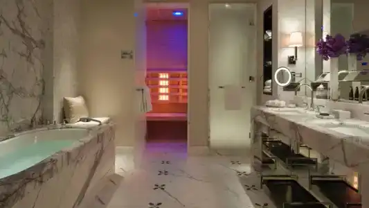 Four Seasons Hotel Moscow - 10