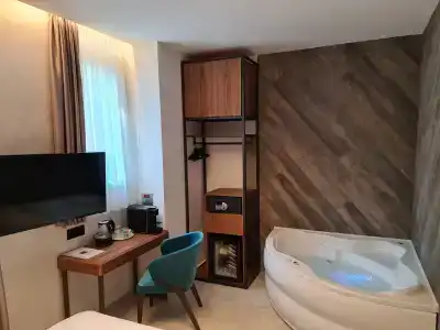 The Location - 8