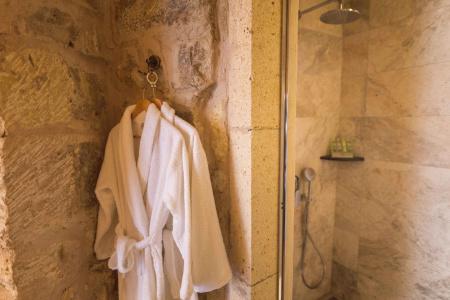 Solo Cave Suites - 8