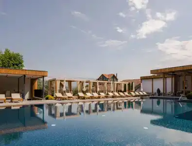 Dilijani Tun & Restaurant - 2
