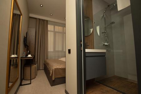 Twelve Inn - 55